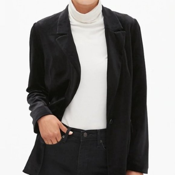Banana Republic Jackets & Blazers - Petite BLACK Velvet Soft Long Blazer - 10P